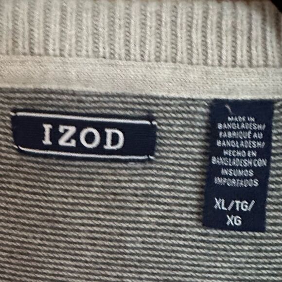 IZOD Men's Premium Essentials Solid V-Neck 12 Gauge Sweater. Oatmeal Color. XL - Picture 4 of 5